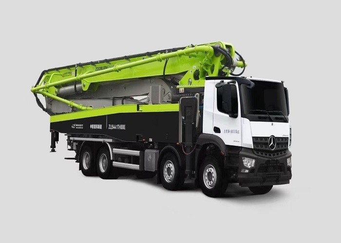 335KW 62m New Concrete Pump Truck , Boom Pump Truck Euro 6 Brand New