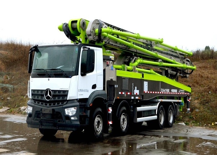 315KW 59X-6RZ New Concrete Pump Truck Benz Actros 8x4 High Volume 180m3/H
