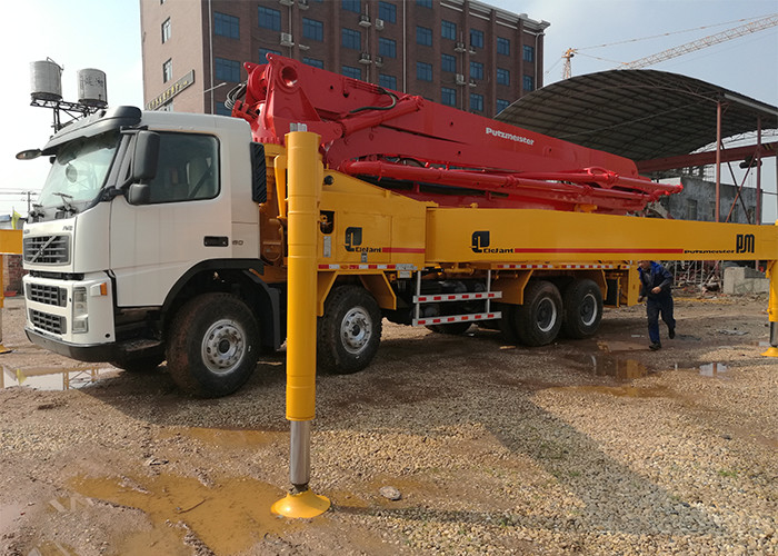 140m3/H 600L Barrel Beton Pump , Volvo Concrete Pump Heavy Duty Germany