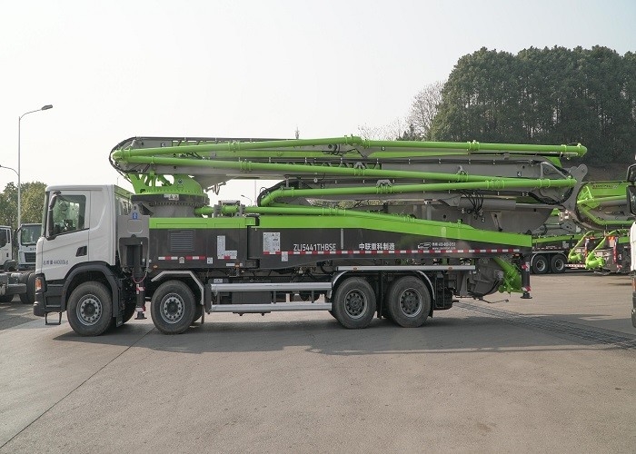 Euro 5 Emission 58m SCANIA Concrete Truck 8x4 High Driving Safety