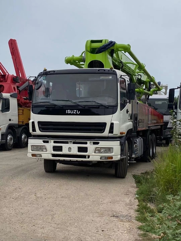 ZOOMLION Odnowiona ciężarówka z pompą do betonu z drugiej ręki ISUZU 3 osie 47 metrów