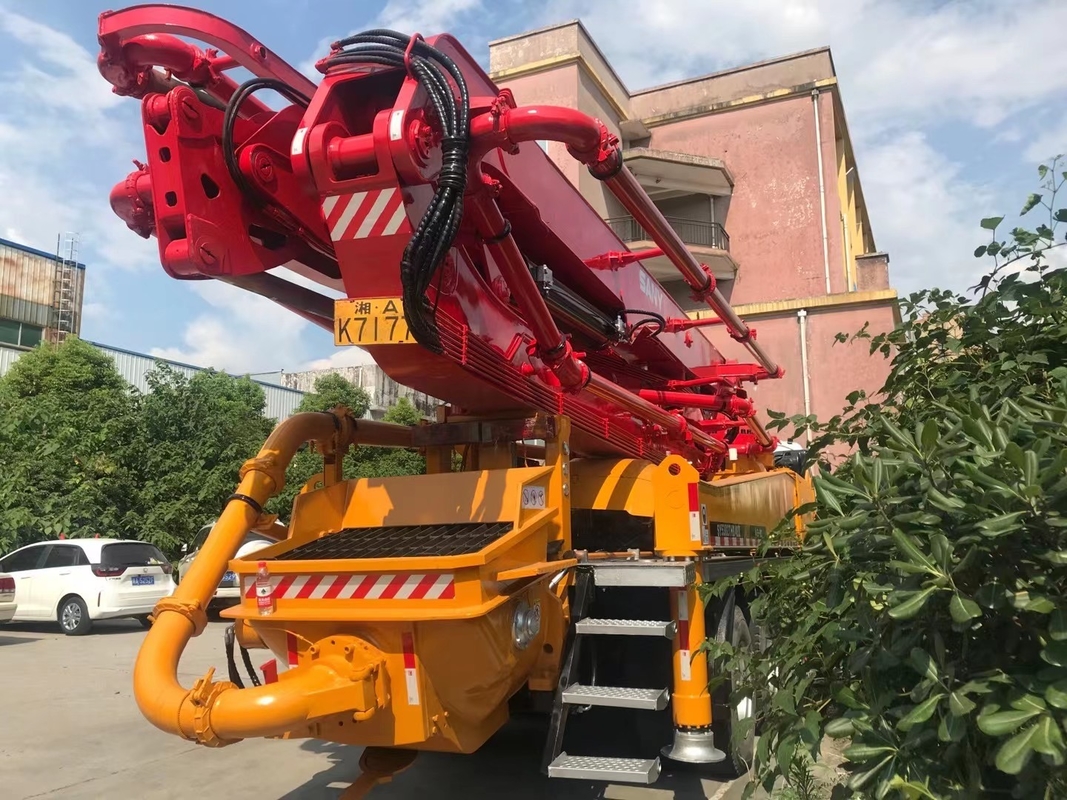 2011 Year Second Hand Truck 46 Meter Isuzu，Sany Brand Red And White Pump
