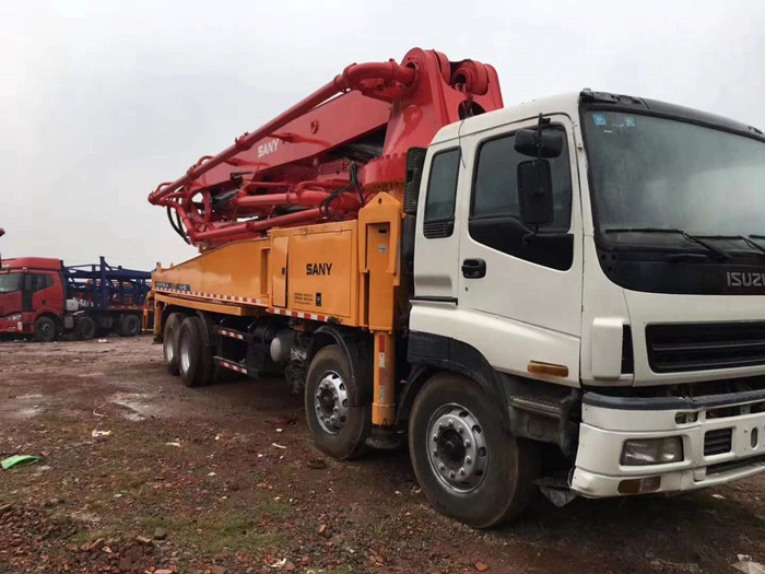 2011 Year Second Hand Truck 46 Meter Isuzu，Sany Brand Red And White Pump