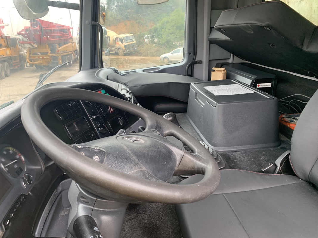 56m Remanufactured Truck Zoomlion Used Four Axle Actros 4141 Cement Truck
