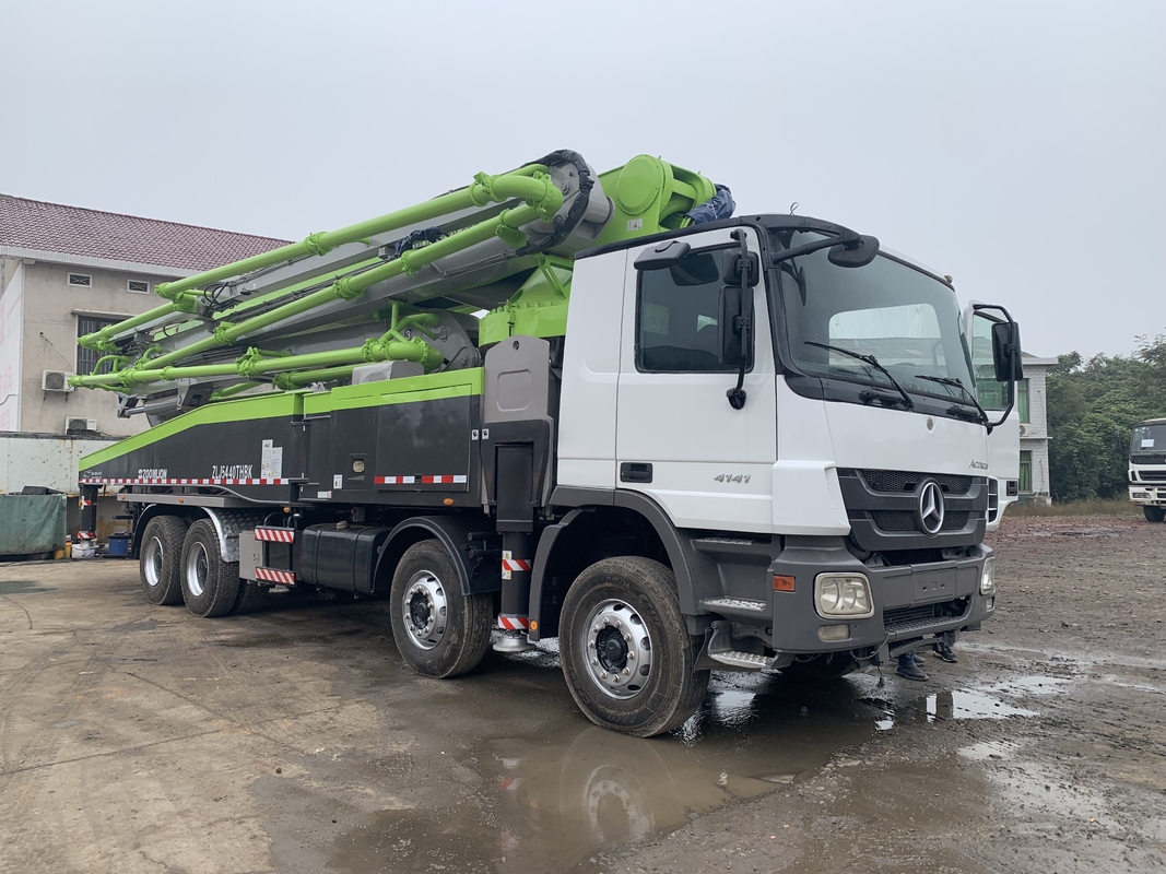 56m Remanufactured Truck Zoomlion Used Four Axle Actros 4141 Cement Truck