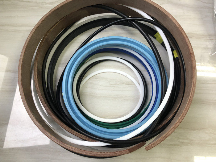 56M 52M Boom X Leg Hydraulic Cylinder Seals Kit SKF Zoomlion