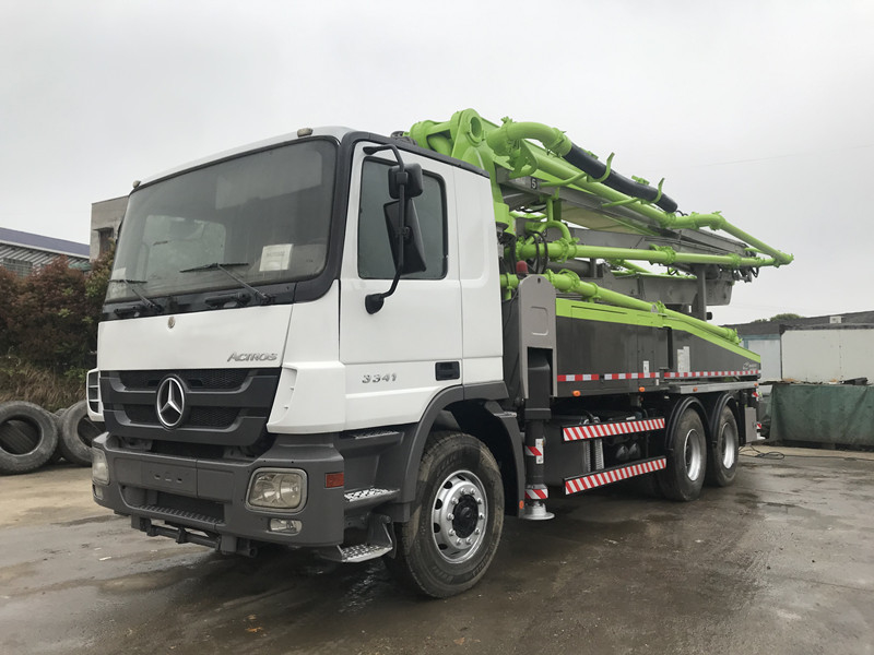 Construction 38M Boom Used Concrete Pump Truck 4 Boom 300KW 120 M3/H
