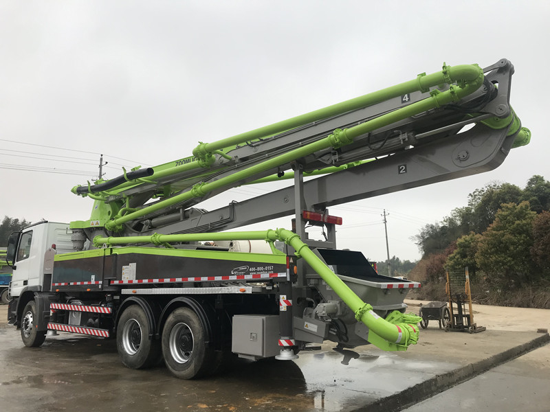 Construction 38M Boom Used Concrete Pump Truck 4 Boom 300KW 120 M3/H
