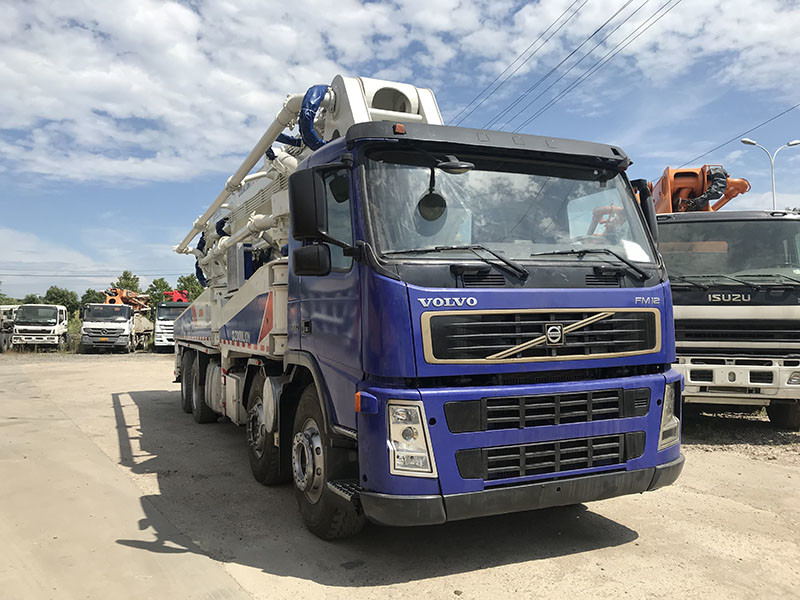 Zoomlion Refurbished Used Concrete Pump Truck Volvo Chassis FM400