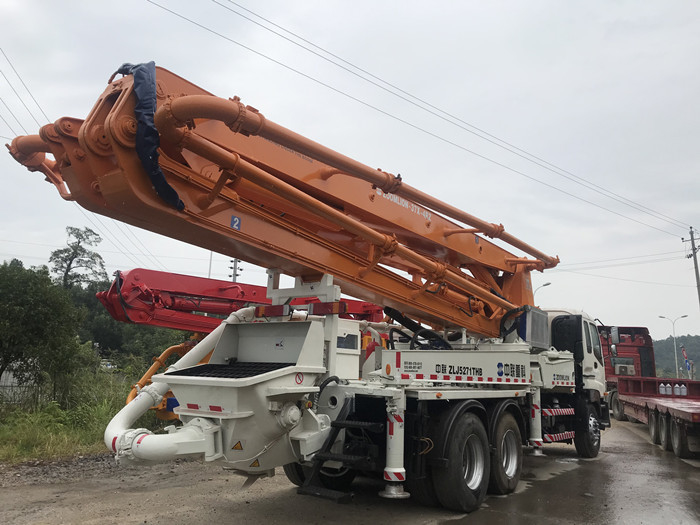 Swing Leg Zoomlion Isuzu Truck Mounted Concrete Pump Truck 265kw 120m3/H 37m
