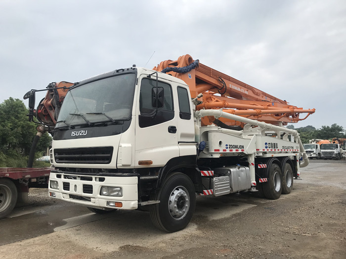 Swing Leg Zoomlion Isuzu Truck Mounted Concrete Pump Truck 265kw 120m3/H 37m