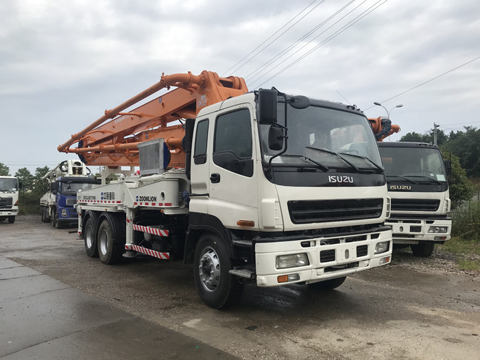 Swing Leg Zoomlion Isuzu Truck Mounted Concrete Pump Truck 265kw 120m3/H 37m