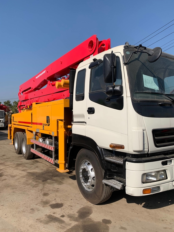 Putzmeister Used Truck Mounted Concrete Pump Remote Control Hydraulic Folding