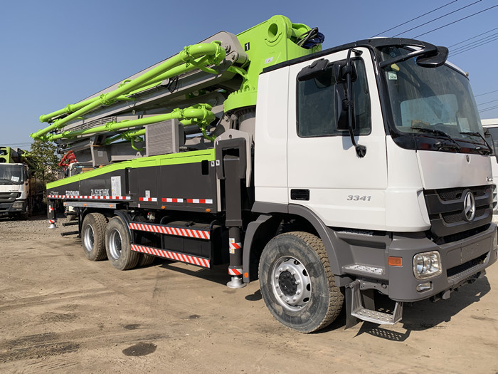 5RZ Cement Pump Benz Used Concrete Pump Trucks 47M 110m3/H