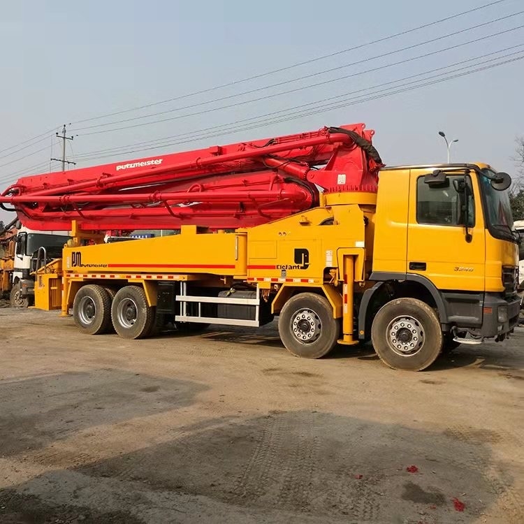 Putzmeister 42m Benz Second Hand Concrete Pump Truck 140m3/H 290kw