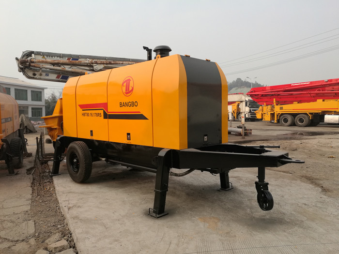 HBT 80 New Concrete Pump 176kw Concrete Trailer Pump For Construction