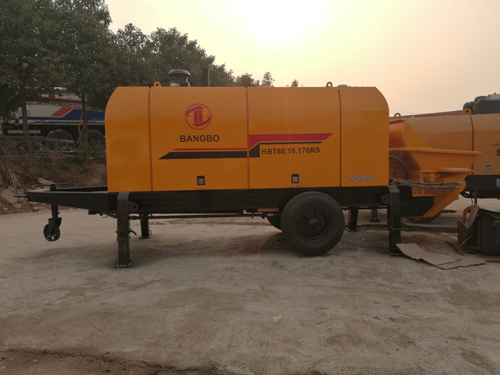 HBT 80 New Concrete Pump 176kw Concrete Trailer Pump For Construction