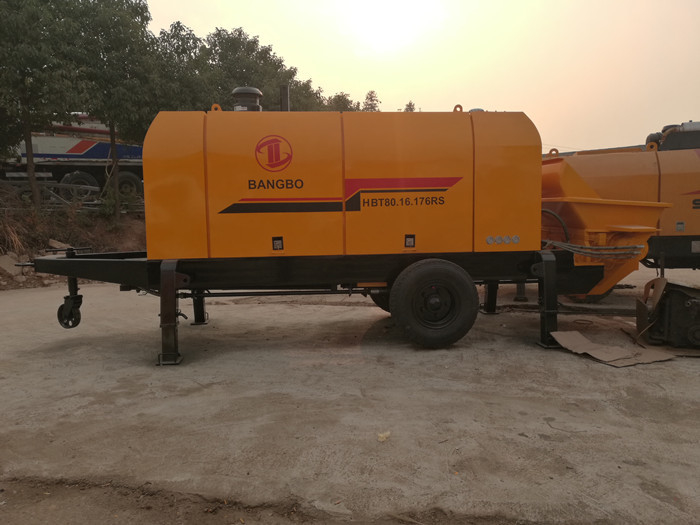 HBT 80 New Concrete Pump 176kw Concrete Trailer Pump For Construction