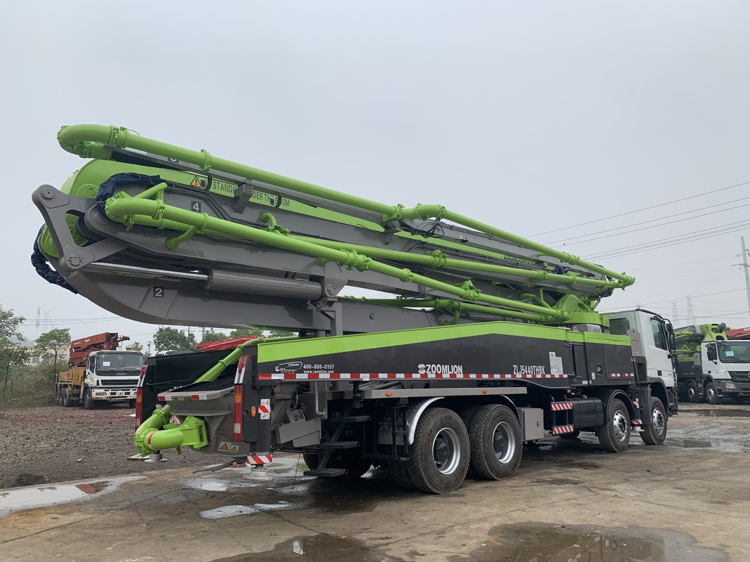 Used Zoomlion 180m3/H Concrete Pump Truck With 6 Boom Section