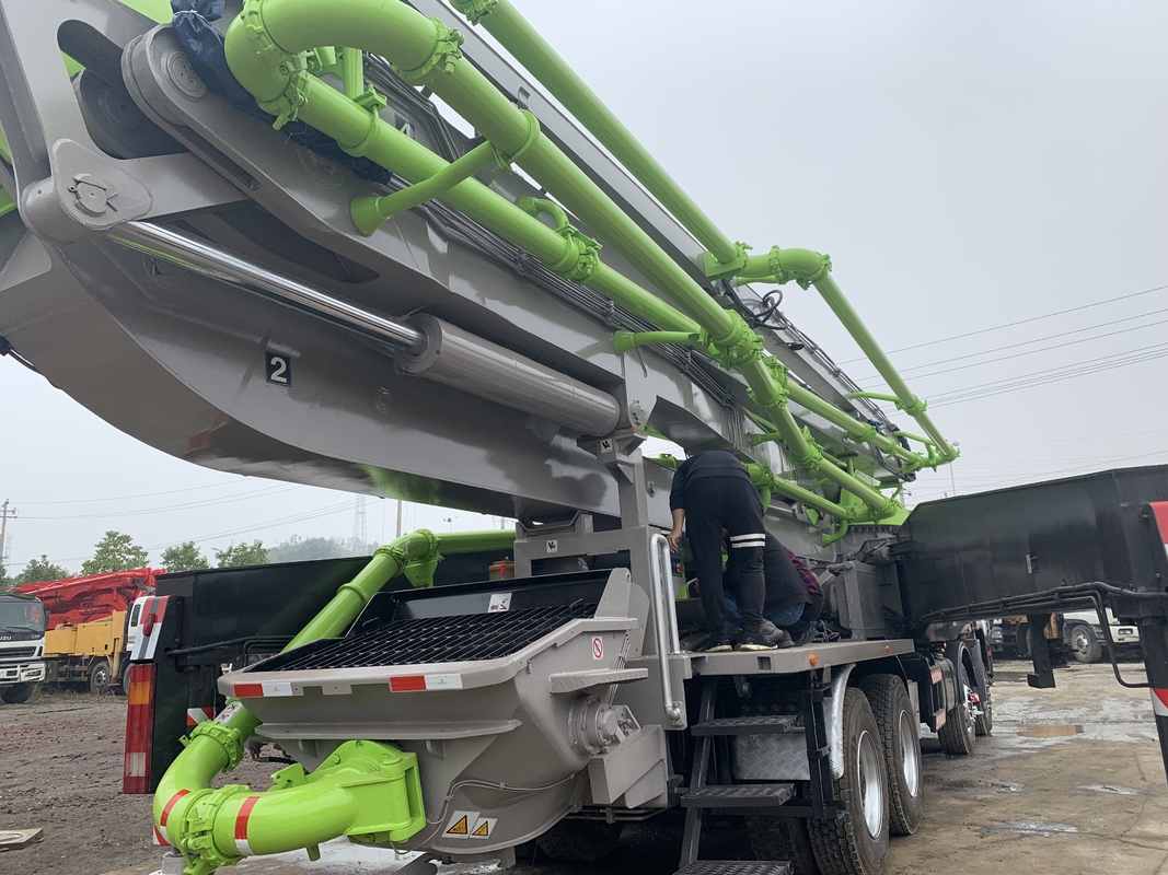 Used Zoomlion 180m3/H Concrete Pump Truck With 6 Boom Section