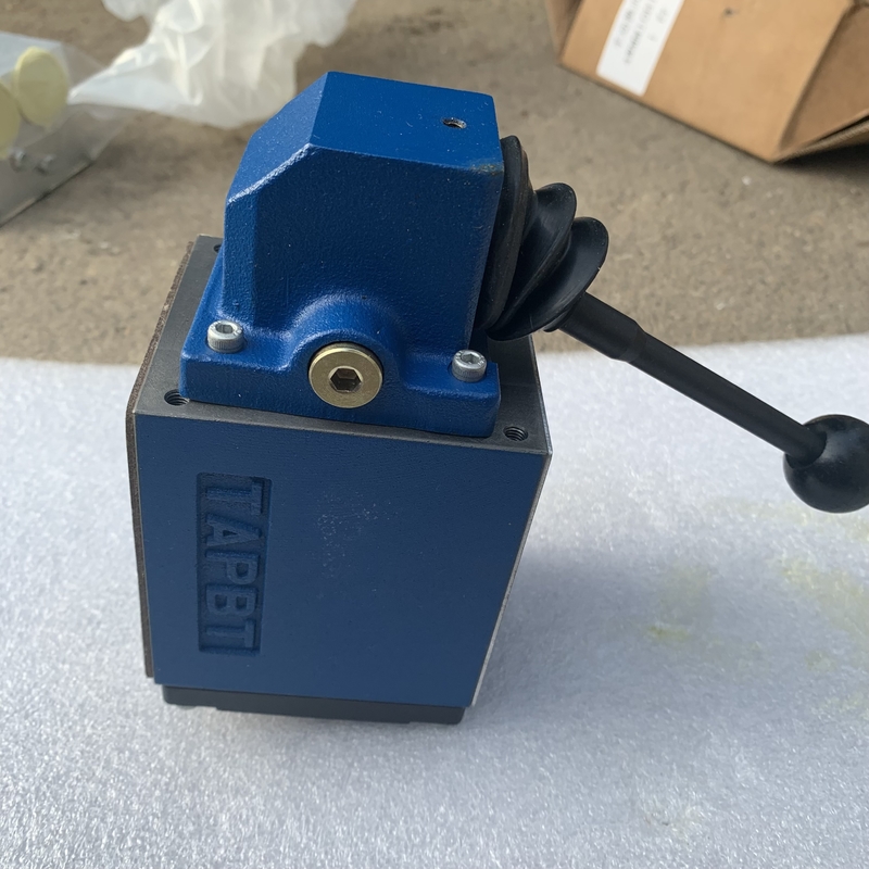 Rexroth Concrete Pump Manual Reversing Valve 4WMM10H10/F