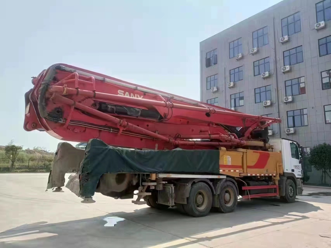 180m3/H 52m Boom 2nd Hand Concrete Pump Truck With 6 Boom Section