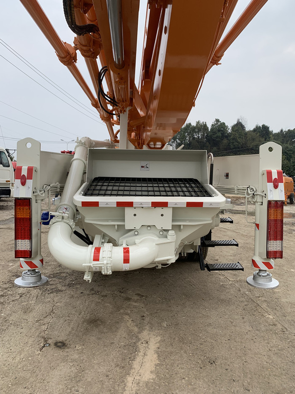 Zoomlion 49M Concrete Equipment Concrete Placing 5 Boom Beton Pumper Renewed 140m3/h Concrete Pump Actros 3341 Truck