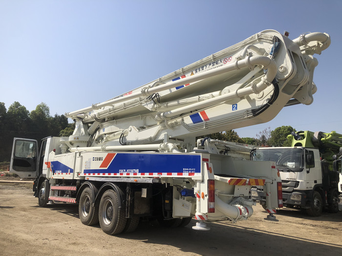 Zoomlion 47M 5 Boom Used Concrete Pump Truck For Underground Construction