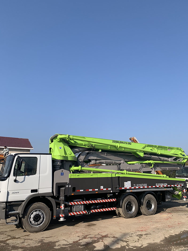 Fully Hydraulic Reversing 300kw Concrete Pump Truck With Smarter Electrical Control System