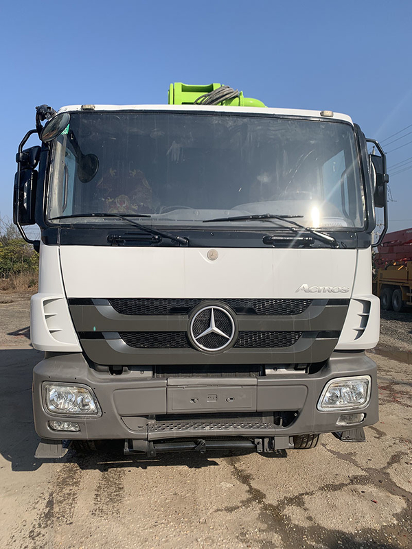 Fully Hydraulic Reversing 300kw Concrete Pump Truck With Smarter Electrical Control System