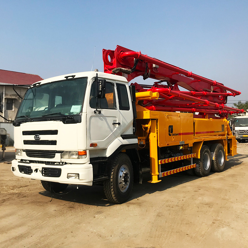 4 Boom 140m3/H Used Concrete Pump Truck For Beton Placing Putzmeister